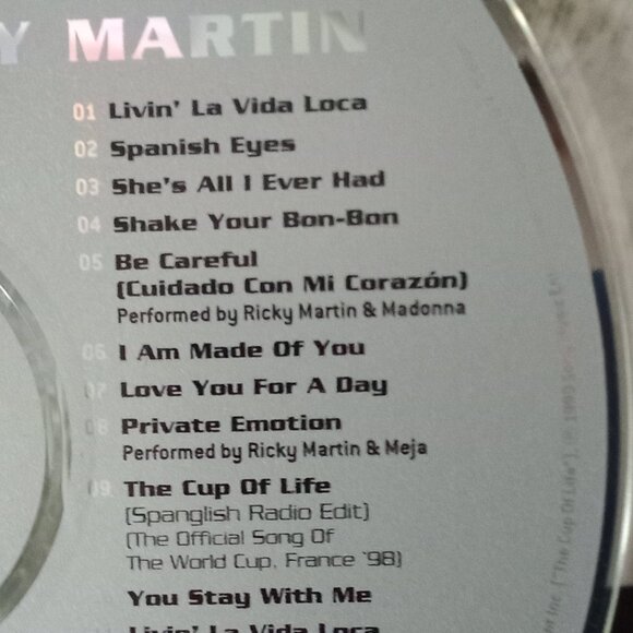 Ricky Martin CD - Picture 7 of 8